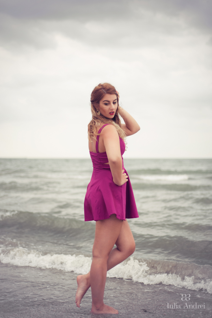 tinuta de plaja rochia fucsia violet mamaia marea neagra romwe iulia andrei fashion blog